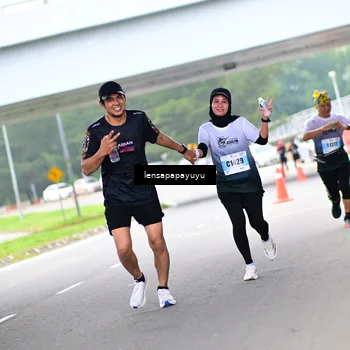 Runner Photo 7304044