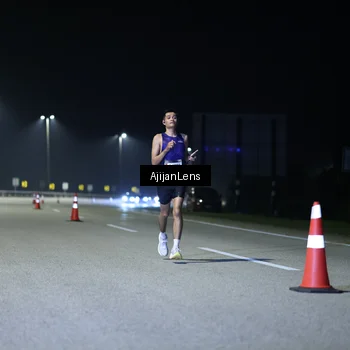 Runner Photo 7304080
