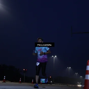 Runner Photo 7304347