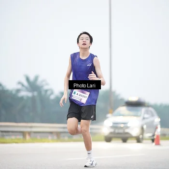 Runner Photo 7304692