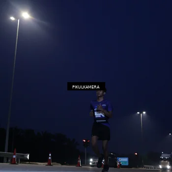 Runner Photo 7304696