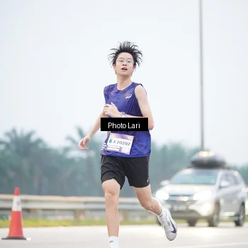 Runner Photo 7304700