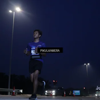 Runner Photo 7304798