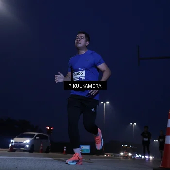 Runner Photo 7304877