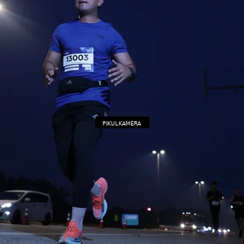 Runner Photo 7305002