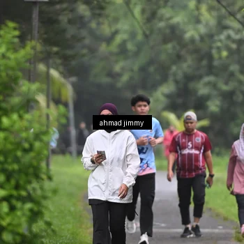 Runner Photo 7305003