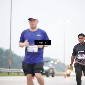 Runner Photo 7305023