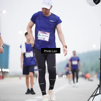 Runner Photo 7305047