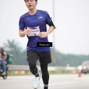 Runner Photo 7305078