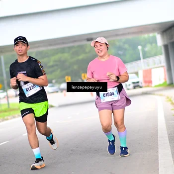 Runner Photo 7305100