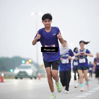 Runner Photo 7305102