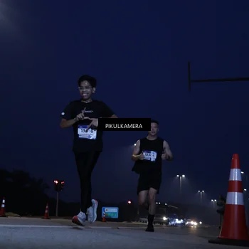 Runner Photo 7305105