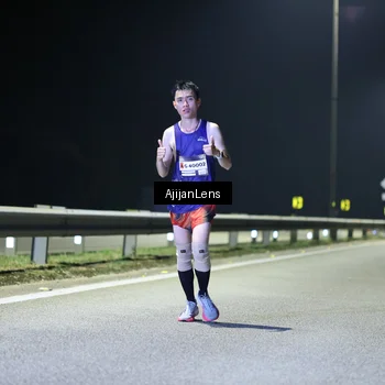 Runner Photo 7305502