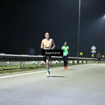 Runner Photo 7305533