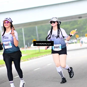 Runner Photo 7305672