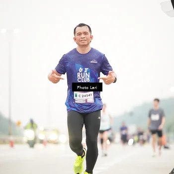 Runner Photo 7305704