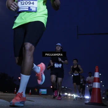 Runner Photo 7305744