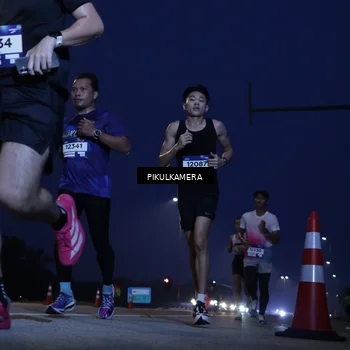Runner Photo 7305748