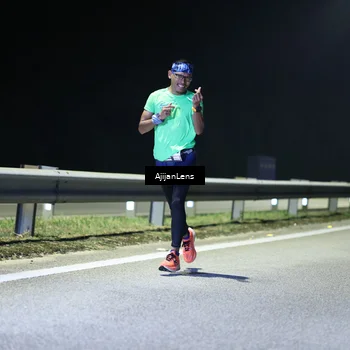 Runner Photo 7305756