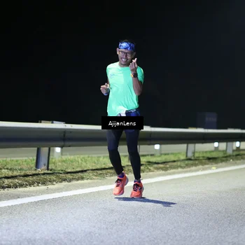 Runner Photo 7305799