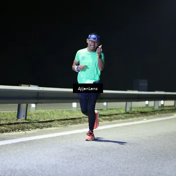 Runner Photo 7305804