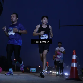 Runner Photo 7305873