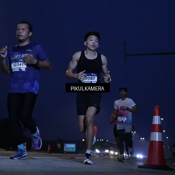 Runner Photo 7305875