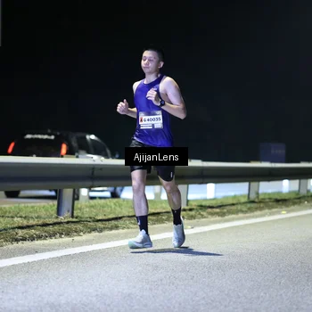 Runner Photo 7305933