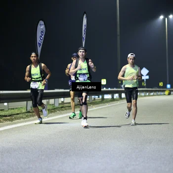 Runner Photo 7306001