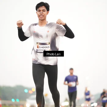 Runner Photo 7306002