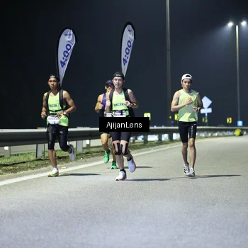 Runner Photo 7306003