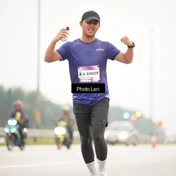 Runner Photo 7306004