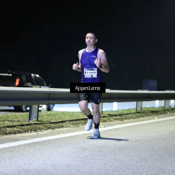 Runner Photo 7306075