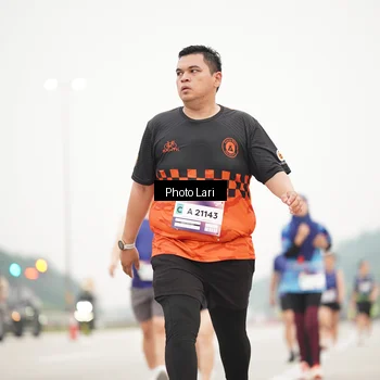 Runner Photo 7306100