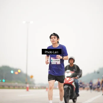 Runner Photo 7306211