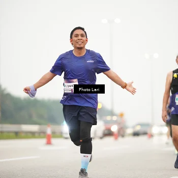 Runner Photo 7306241