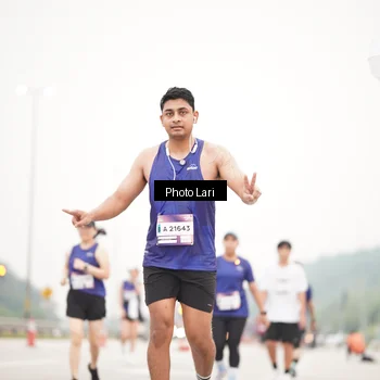 Runner Photo 7306476