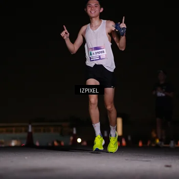 Runner Photo 7306673