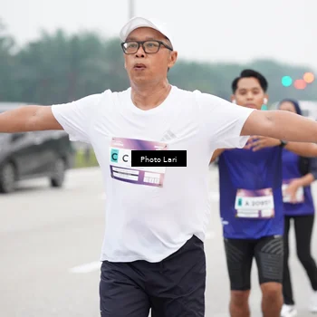 Runner Photo 7306715