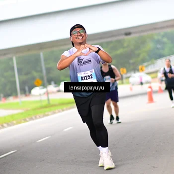 Runner Photo 7306735