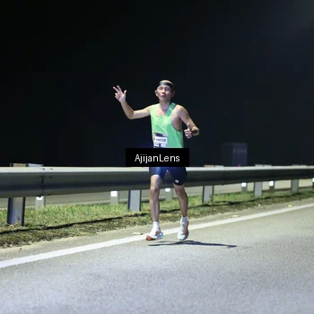 Runner Photo 7306790