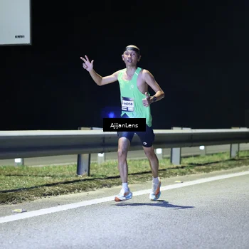 Runner Photo 7306847