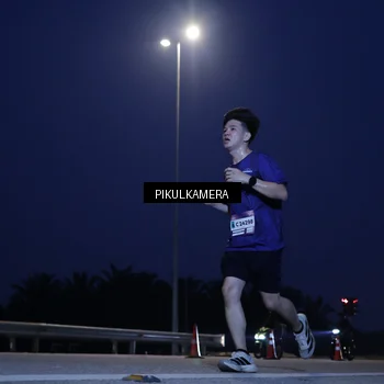 Runner Photo 7307011