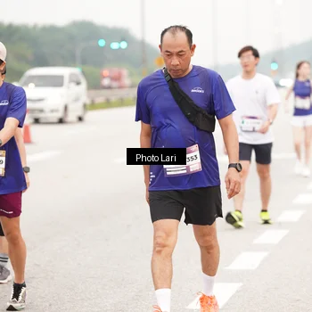 Runner Photo 7307012