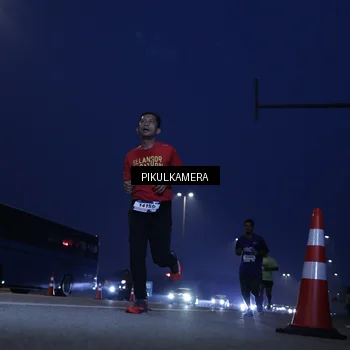 Runner Photo 7307014