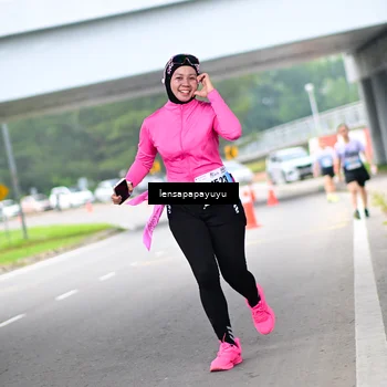 Runner Photo 7307044