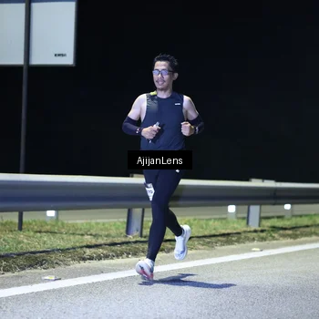 Runner Photo 7307048