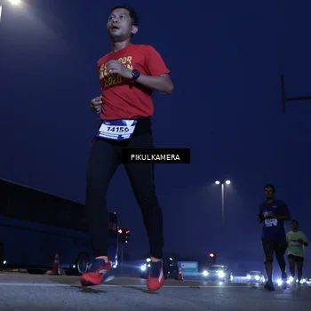 Runner Photo 7307057