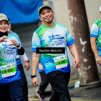 Runner Photo 7307075