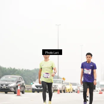 Runner Photo 7307102